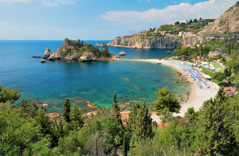 ​​​Top 10 cele mai frumoase plaje din Sicilia Isola Bella Taormina Catania
